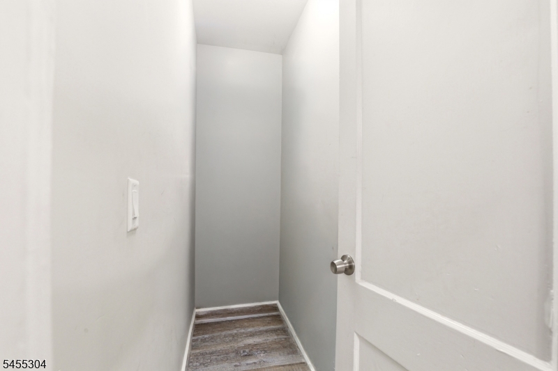 27 Lindsley Place East Orange NJ 07018