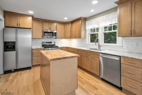 2 Glen Avenue Mount Olive NJ 07828