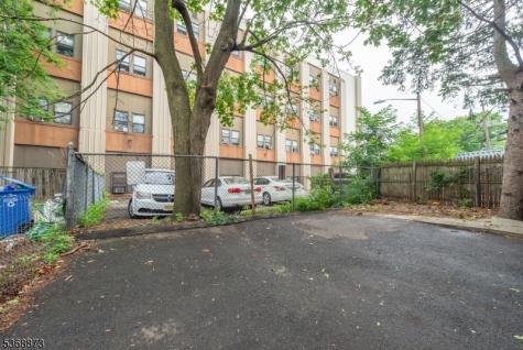 609 Madison Avenue Paterson NJ 07514