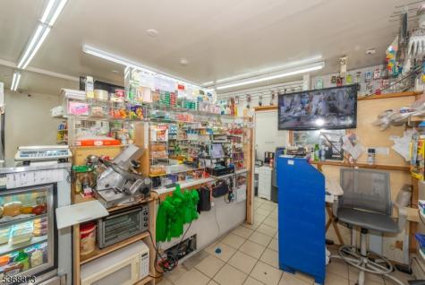 609 Madison Avenue Paterson NJ 07514