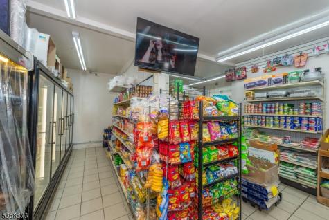 609 Madison Avenue Paterson NJ 07514