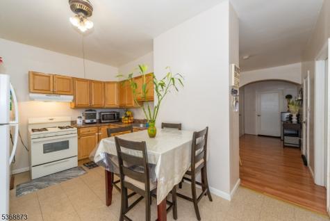 609 Madison Avenue Paterson NJ 07514