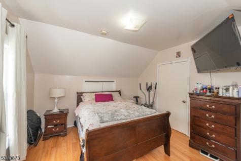 609 Madison Avenue Paterson NJ 07514