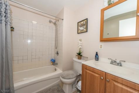 609 Madison Avenue Paterson NJ 07514