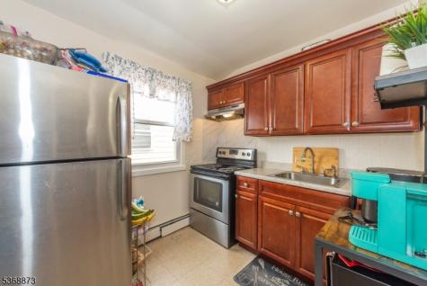 609 Madison Avenue Paterson NJ 07514