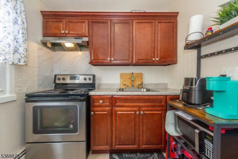 609 Madison Avenue Paterson NJ 07514