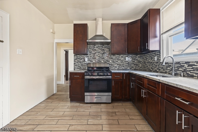 102 Delmar Place Irvington NJ 07111
