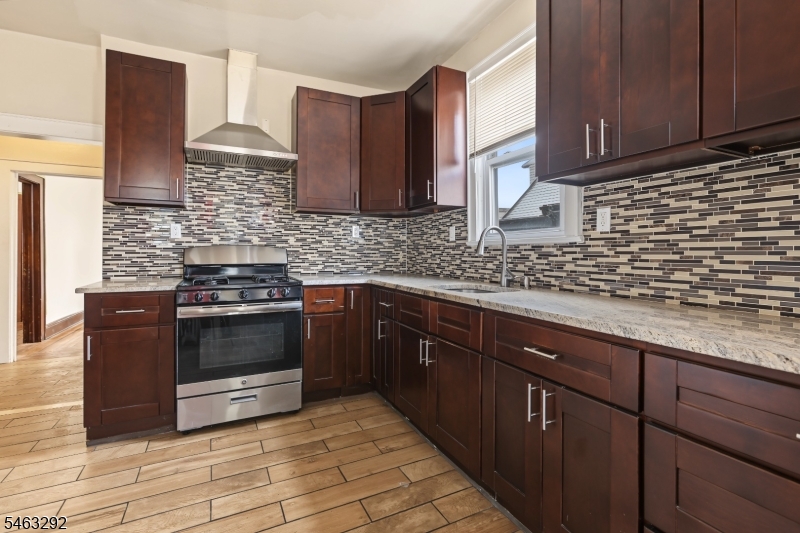 102 Delmar Place Irvington NJ 07111