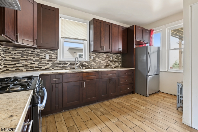 102 Delmar Place Irvington NJ 07111