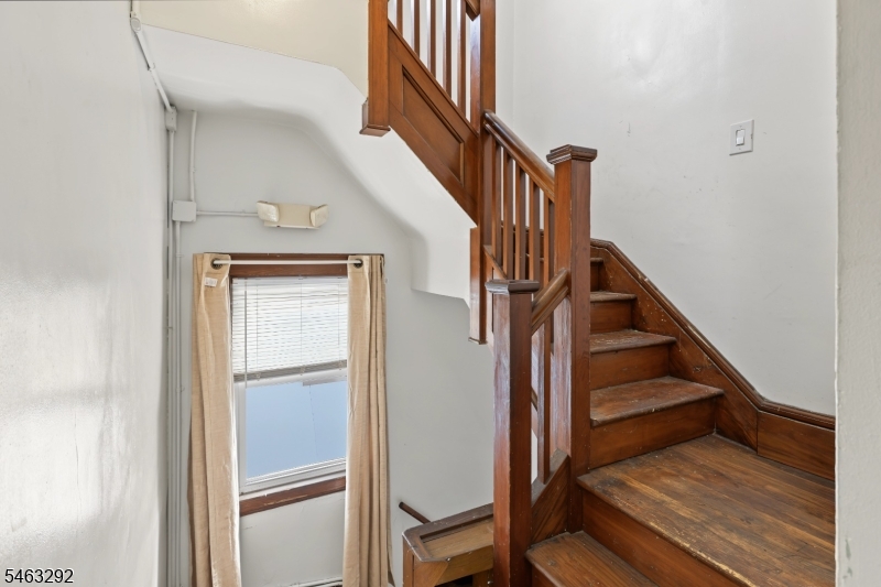 102 Delmar Place Irvington NJ 07111