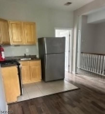 108 Peabody Place Newark NJ 07104