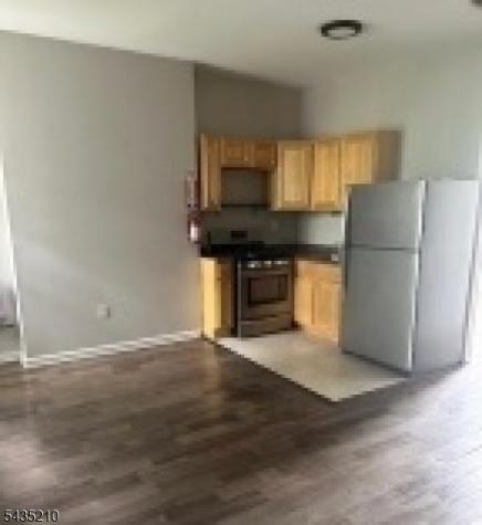 108 Peabody Place Newark NJ 07104