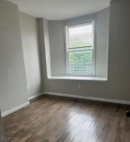 108 Peabody Place Newark NJ 07104