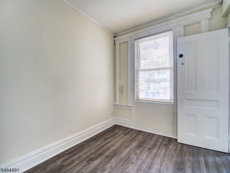 324 Clifton Avenue Newark NJ 07104