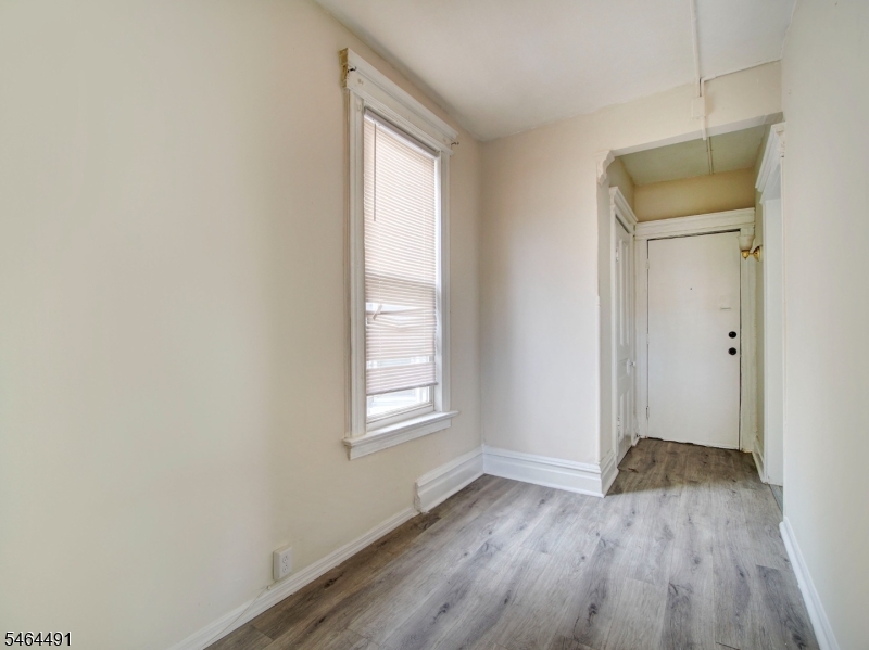 324 Clifton Avenue Newark NJ 07104