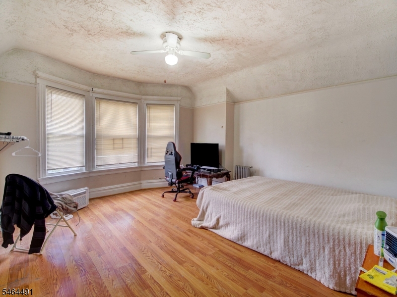 324 Clifton Avenue Newark NJ 07104