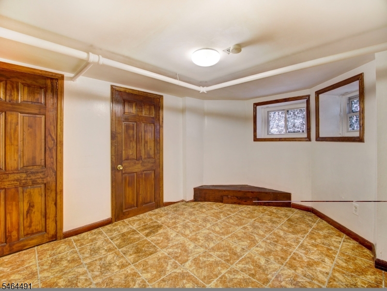 324 Clifton Avenue Newark NJ 07104