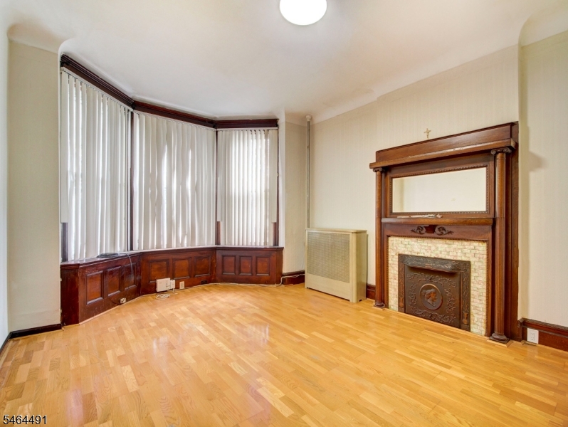 324 Clifton Avenue Newark NJ 07104
