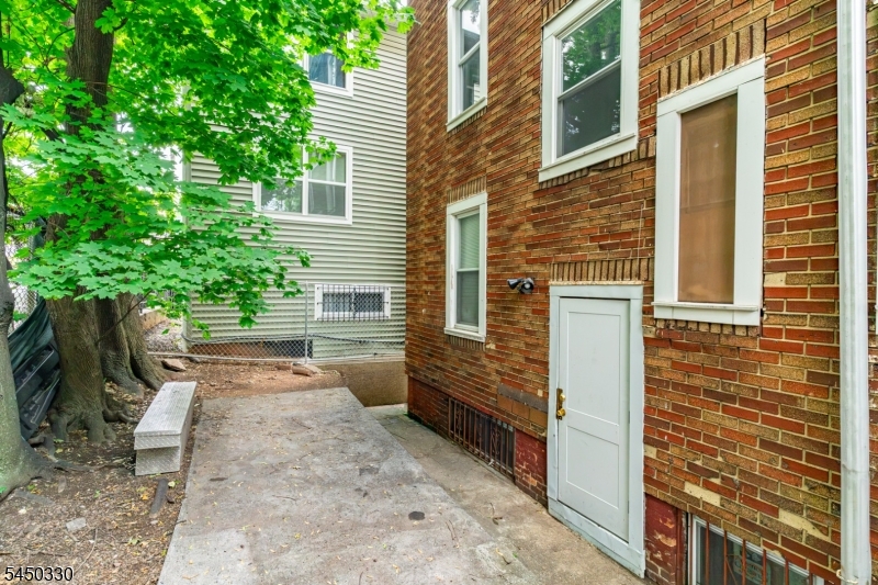 120 Rose Terrace Newark NJ 07108