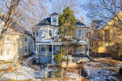 31 Homestead Park Newark NJ 07108