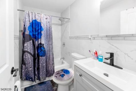58 Park Avenue East Orange NJ 07017