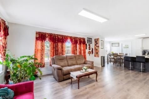 58 Park Avenue East Orange NJ 07017