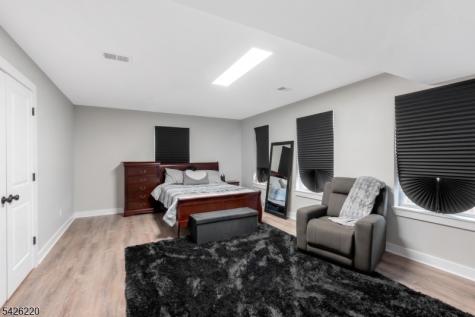 58 Park Avenue East Orange NJ 07017