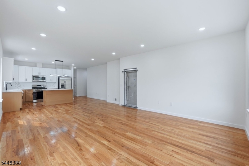 54 Pennsylvania Avenue Newark NJ 07114