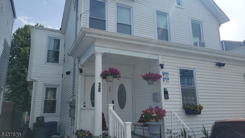 38 Taylor Street Newark NJ 07104