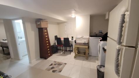 38 Taylor Street Newark NJ 07104