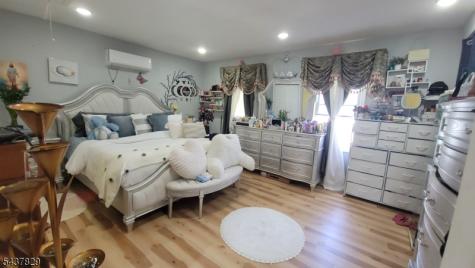 38 Taylor Street Newark NJ 07104