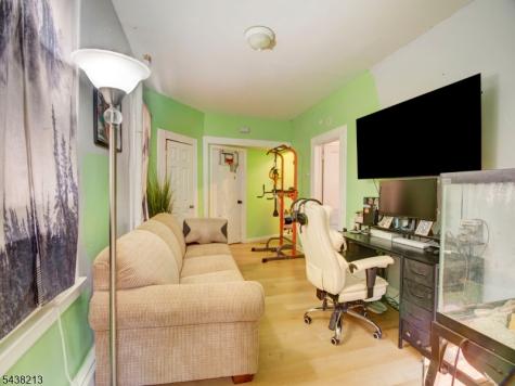 144 Steuben Street East Orange NJ 07018