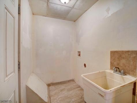 144 Steuben Street East Orange NJ 07018