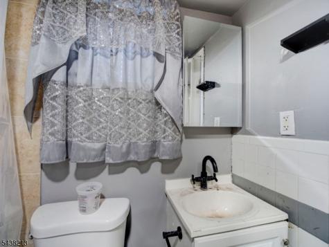 144 Steuben Street East Orange NJ 07018