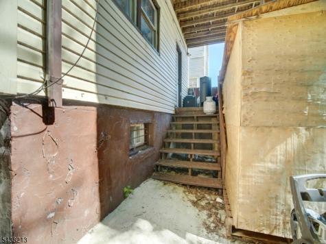 144 Steuben Street East Orange NJ 07018