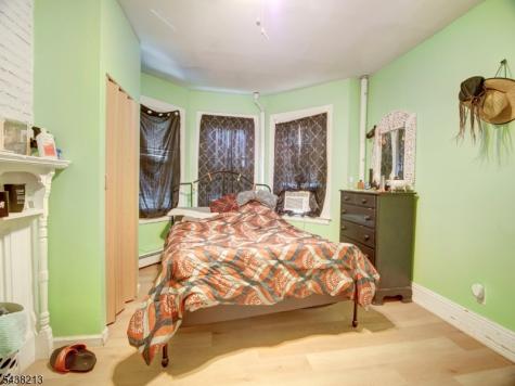 144 Steuben Street East Orange NJ 07018