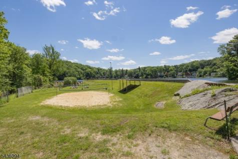 39 Broadway West Milford NJ 07480