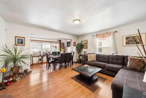 526 Jackson Avenue Elizabeth NJ 07201
