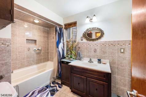 526 Jackson Avenue Elizabeth NJ 07201