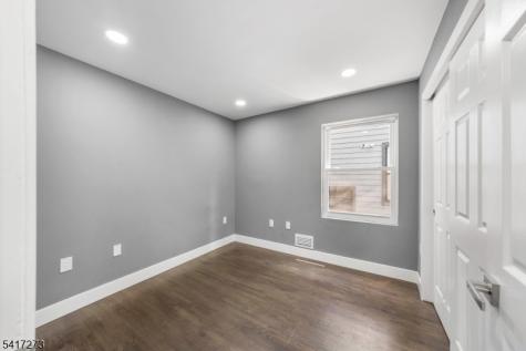 1117 Chestnut Street Elizabeth NJ 07201