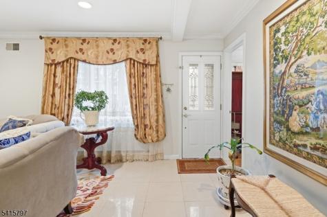 800 Delalla Terrace Ridgefield NJ 07657