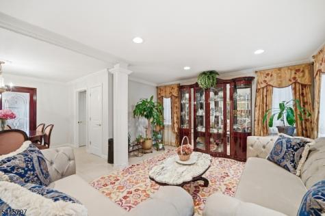 800 Delalla Terrace Ridgefield NJ 07657