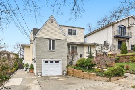 800 Delalla Terrace Ridgefield NJ 07657