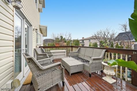 800 Delalla Terrace Ridgefield NJ 07657
