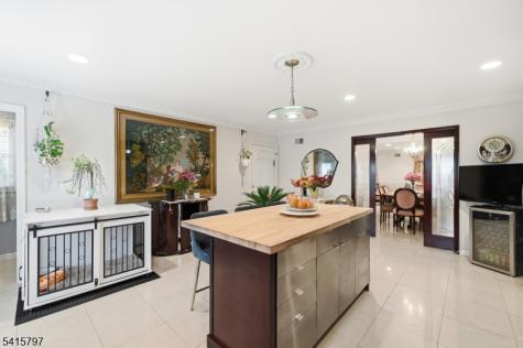 800 Delalla Terrace Ridgefield NJ 07657