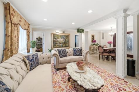 800 Delalla Terrace Ridgefield NJ 07657
