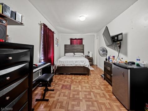 86 Pennington Street Paterson NJ 07501