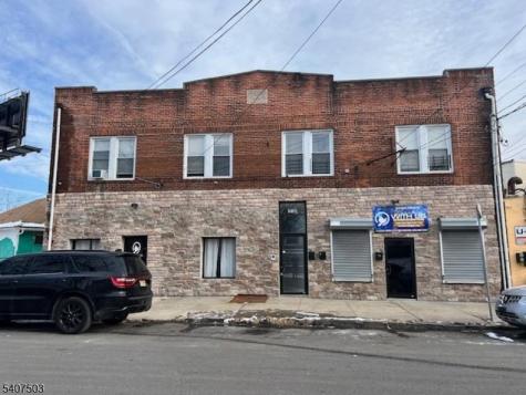 218 Clinton Place Newark NJ 07112