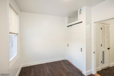 11 Ellington Street East Orange NJ 07017