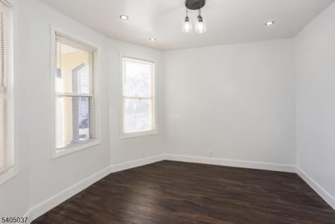 11 Ellington Street East Orange NJ 07017